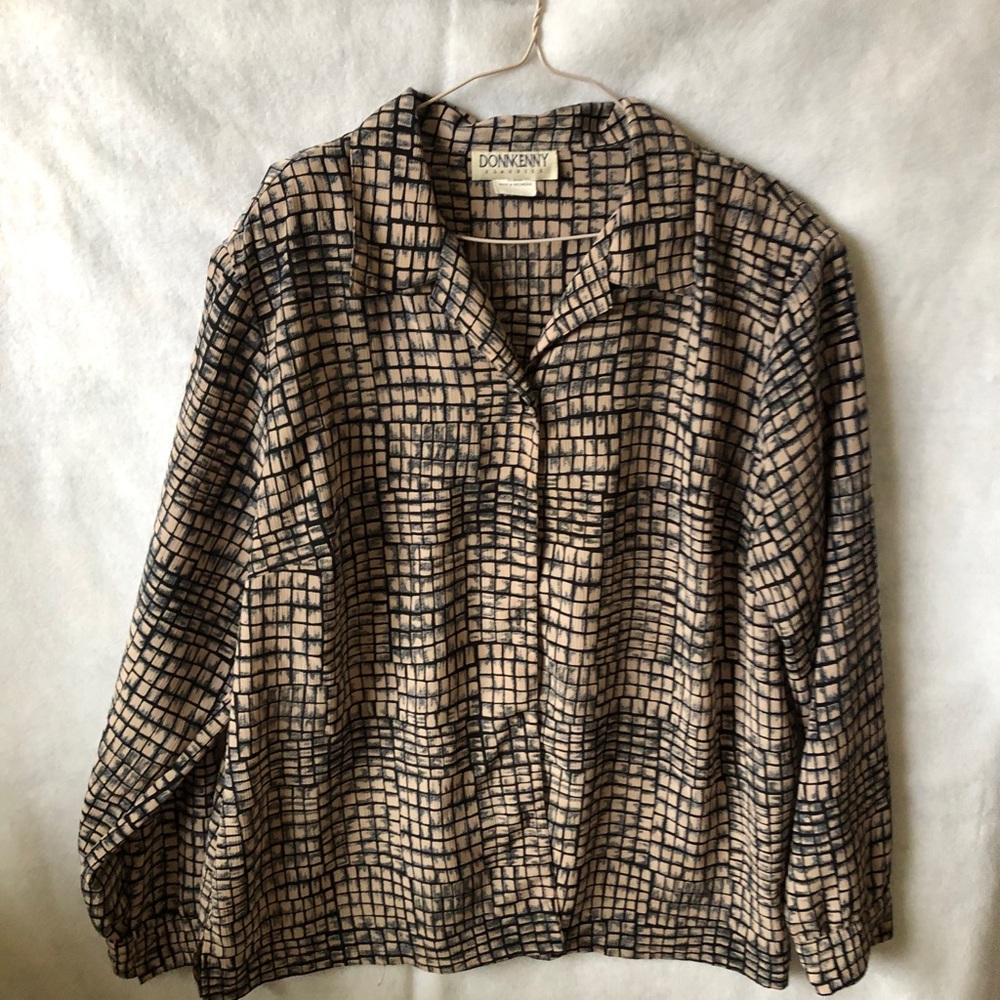DONN KENNY Women's Black and Tan Button Down Shirt